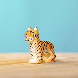 Houten tijger welp staand, Bumbu toys 9505